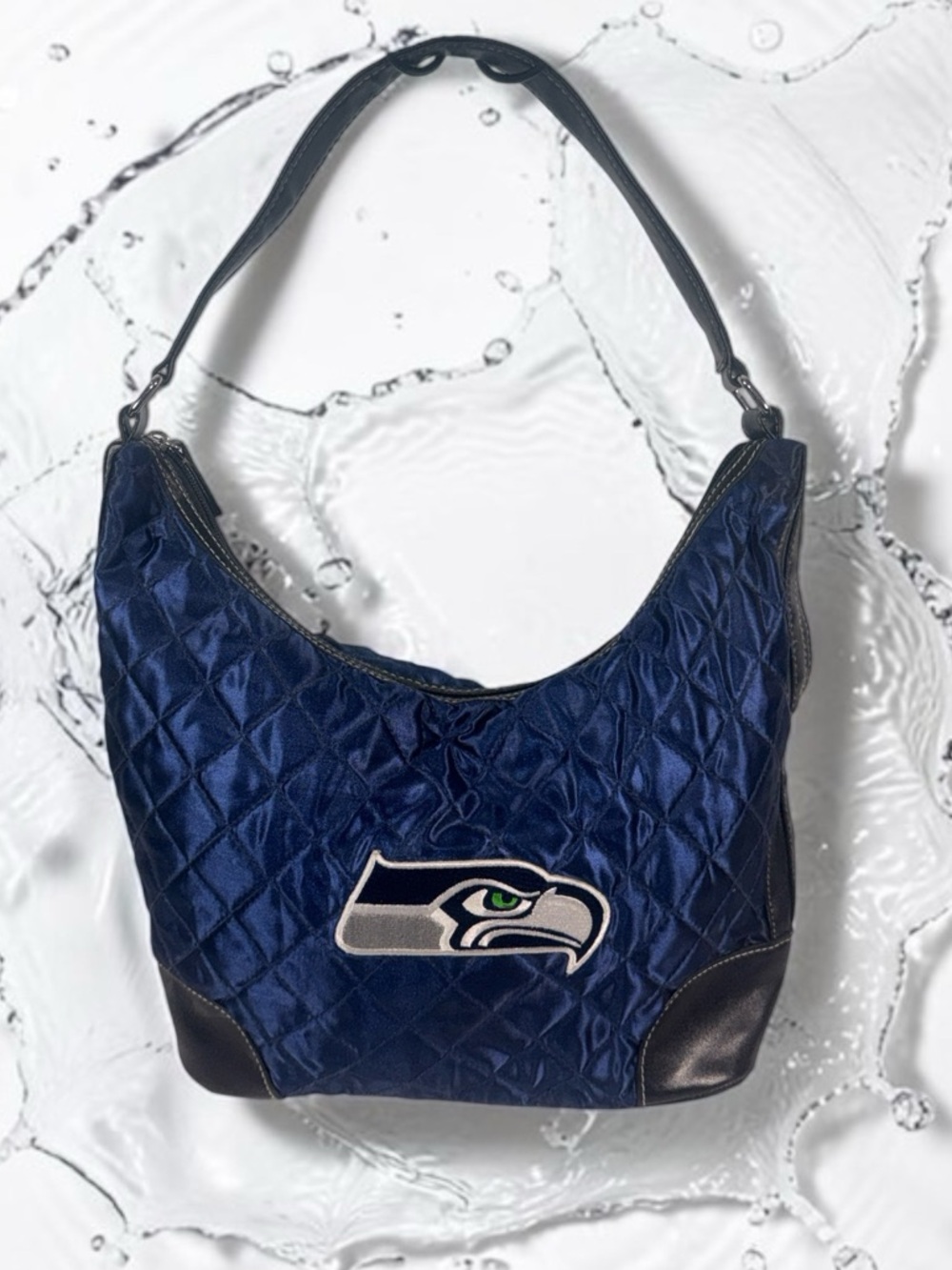 Seattle Seahawks quilted hobo bag design.